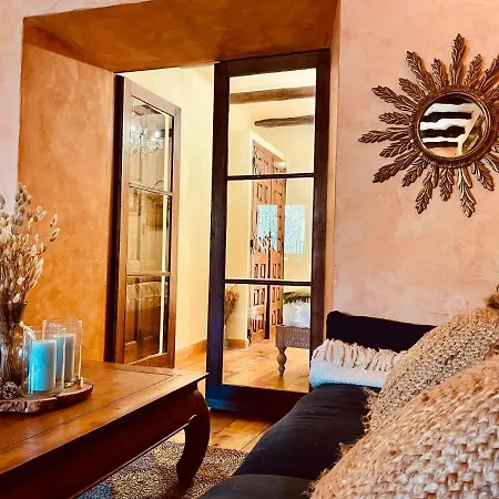 Autentica Casa Del Sxvii En La Costa Brava Hébergement de vacances *